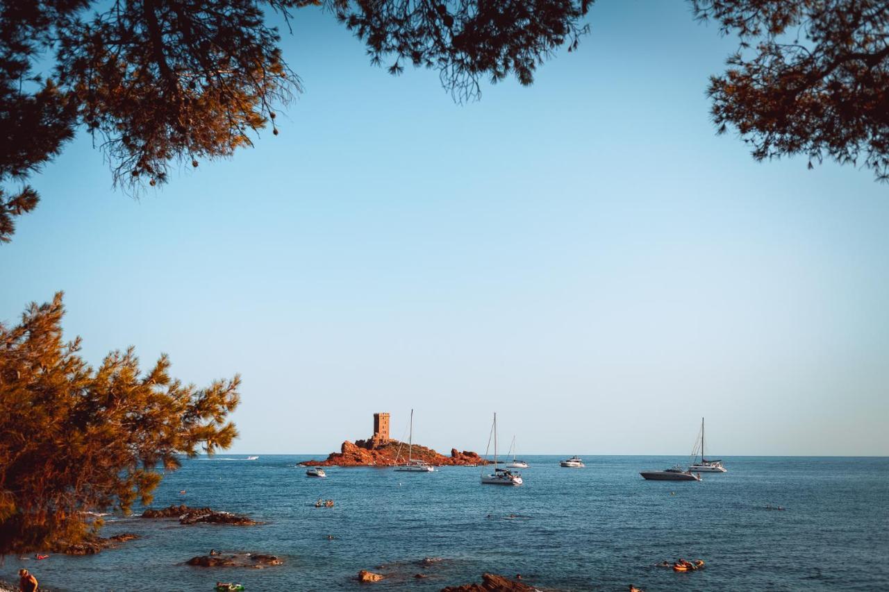 Ferienwohnung Plage A 200 Metres. Vue Mer Et Esterel ! Renove Saint-Raphaël Exterior foto